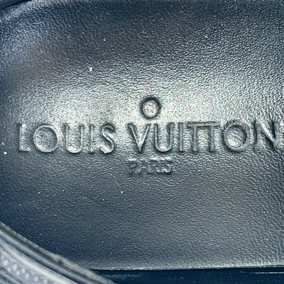 LOUIS VUITTON DAMIER SNEAKERS IN BLACK - Picture 8 of 9